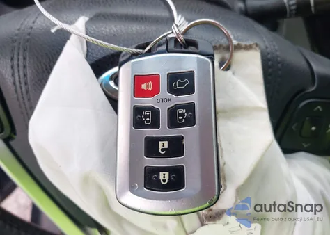 2015 Toyota Sienna Xle 8 Passenger z USA, uszkodzony, nr VIN 5TDYK3DC5FS639225